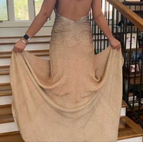 Formal Dress - Picture 3 of 11